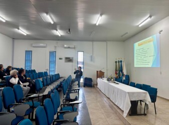 forum-municipal-de-educacao-realiza-primeira-reuniao-em- ...