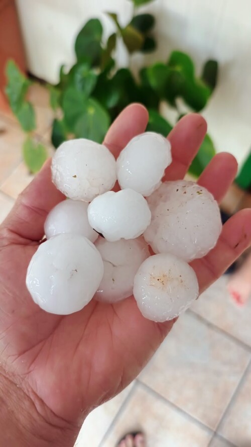 barra-funda-registra-chuva-de-granizo-e-fortes-ventos